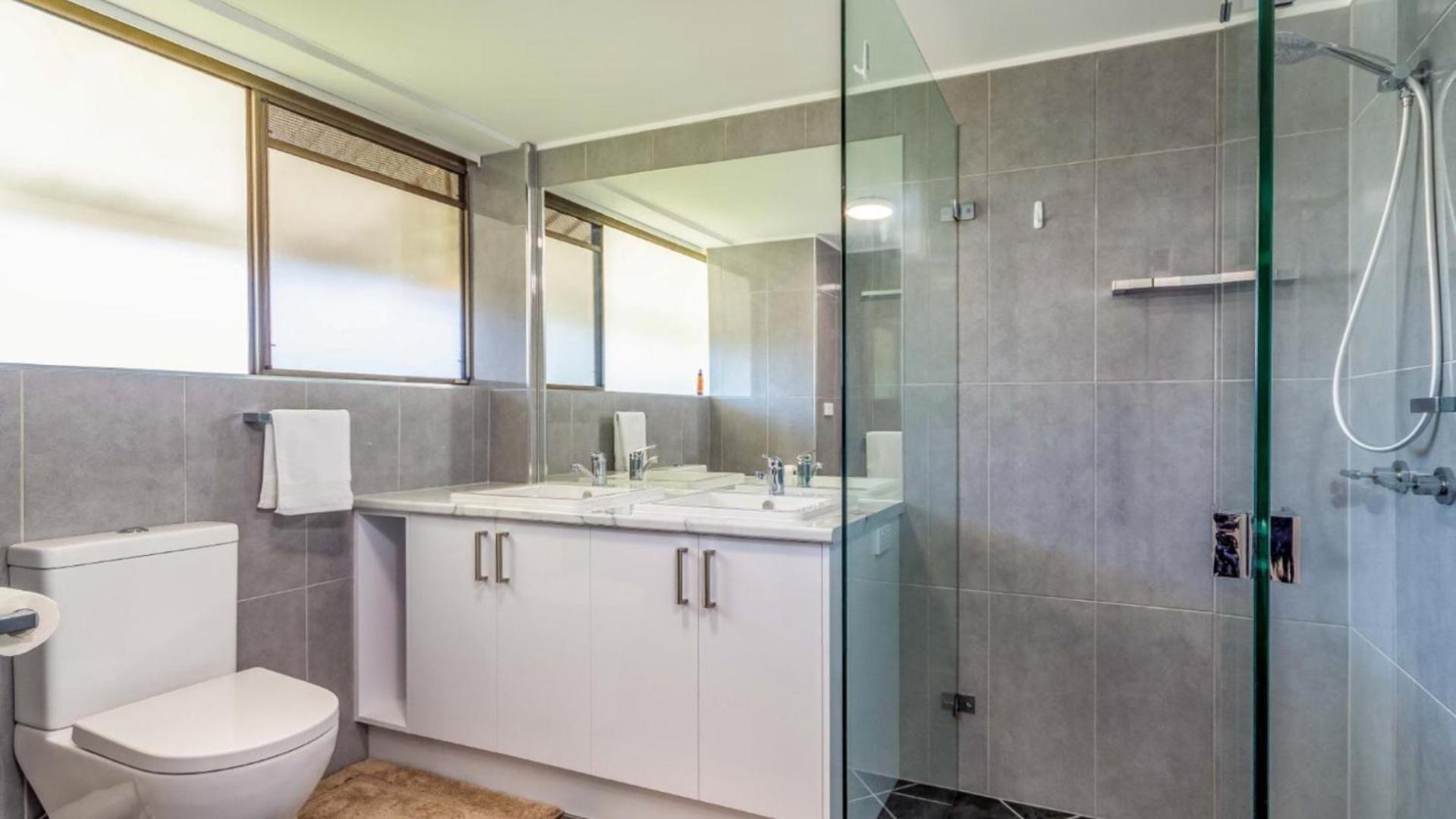 Placid Waters Holiday Apartments Bongaree ภายนอก รูปภาพ