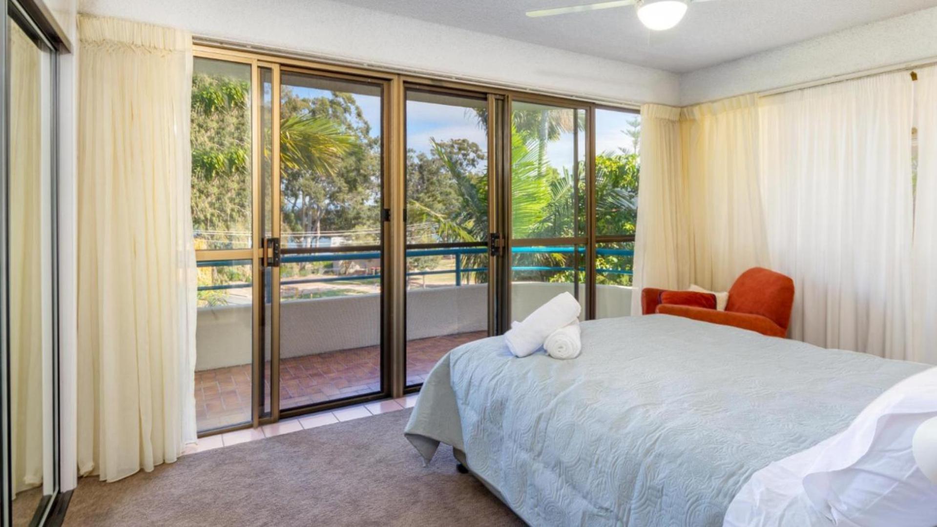 Placid Waters Holiday Apartments Bongaree ภายนอก รูปภาพ