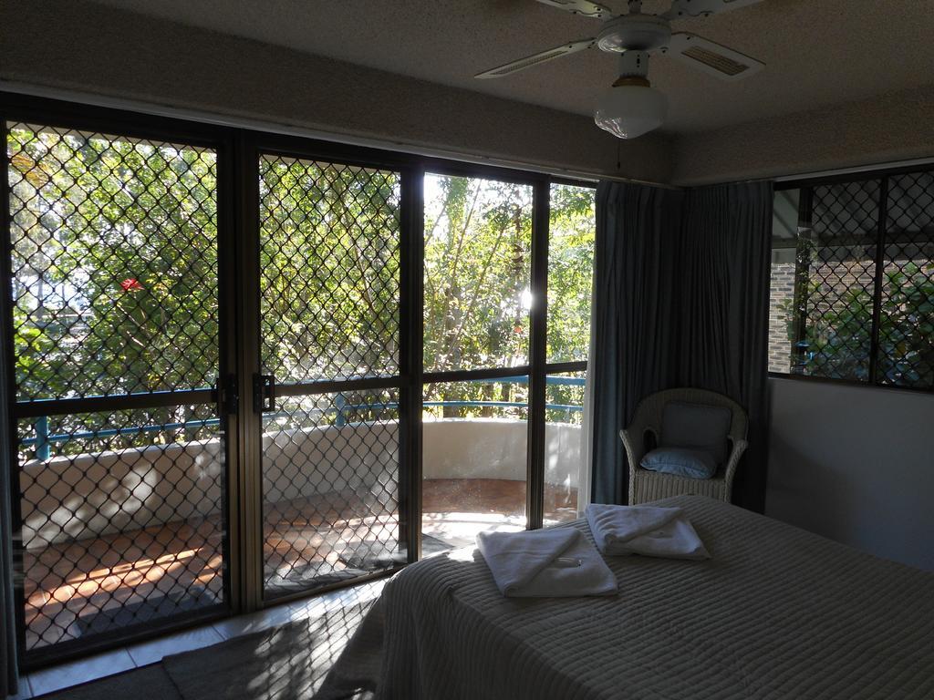 Placid Waters Holiday Apartments Bongaree ภายนอก รูปภาพ
